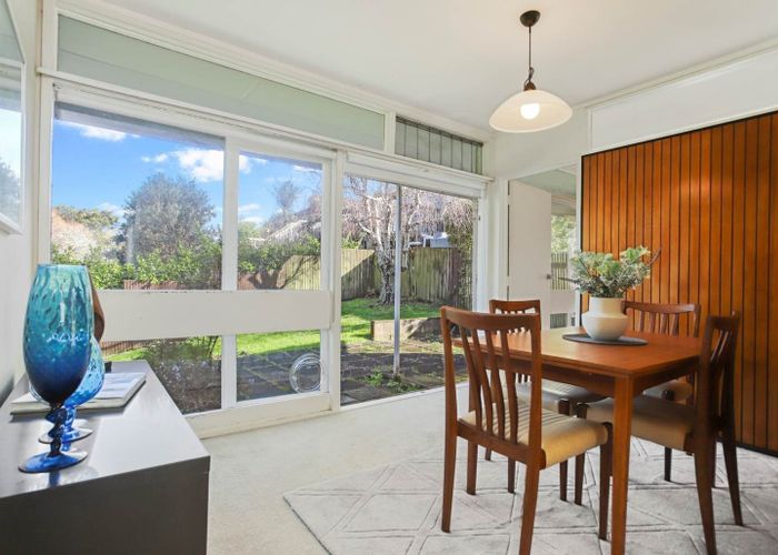  at 2 Carlisle Street, Glendowie, Auckland