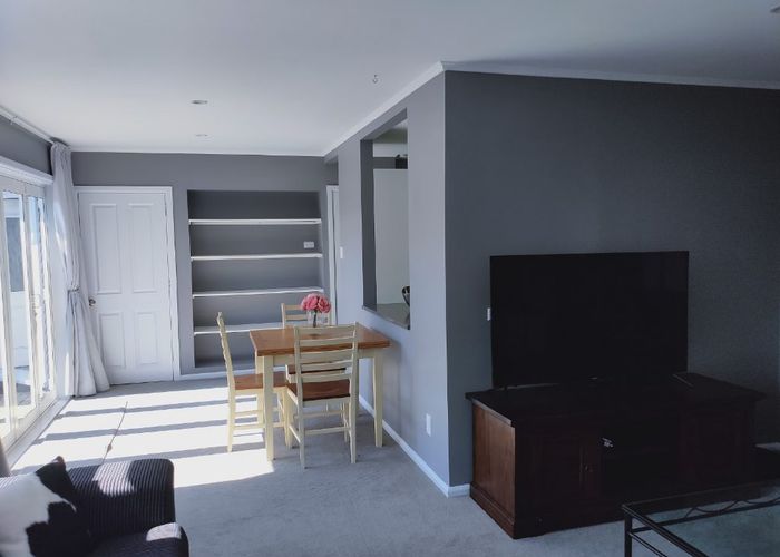  at 76 Wyndham Road, Pinehaven, Upper Hutt, Wellington