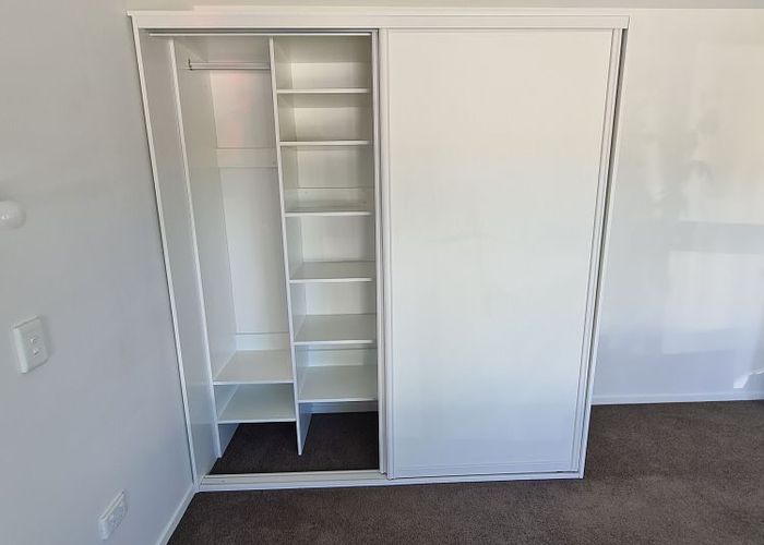  at 1/6 Brunton Place, Glenfield, North Shore City, Auckland