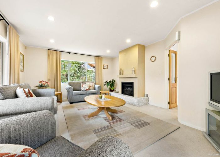  at 24 Connaught Street, Blockhouse Bay, Auckland