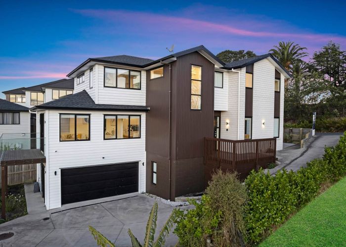  at 32 Jabal Cresent, Totara Park, Manukau City, Auckland