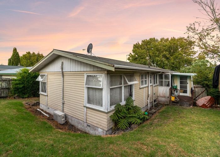  at 27 Rangitiki Crescent, Lynfield, Auckland