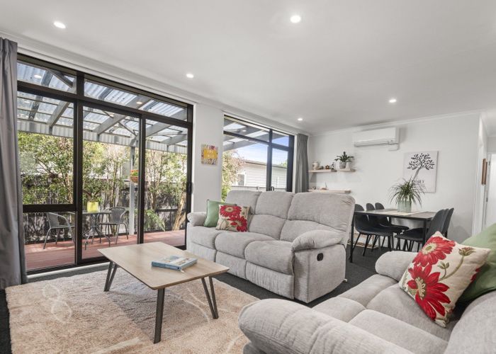  at 54 Exeter Crescent, Takaro, Palmerston North