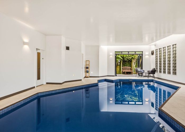  at 9a Scarboro Terrace, Murrays Bay, North Shore City, Auckland