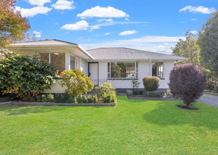  at 7 Pinehurst Crescent, Russley, Christchurch