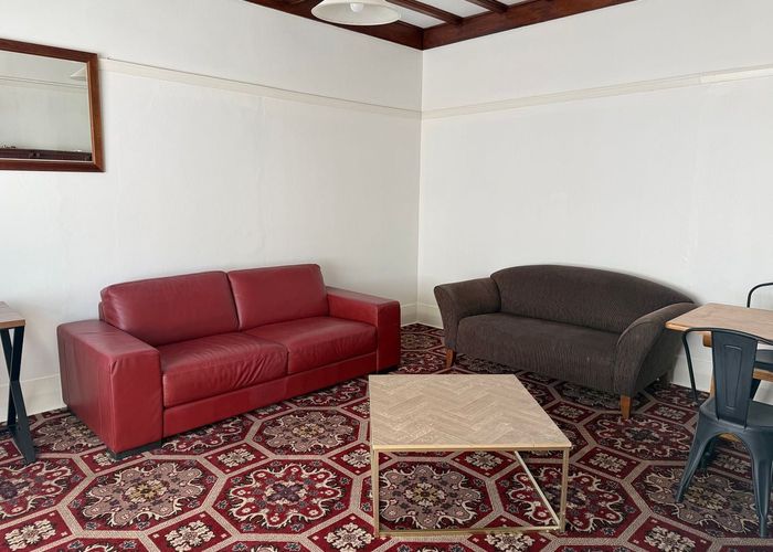  at 2/1 Queen Street, North Dunedin, Dunedin, Otago