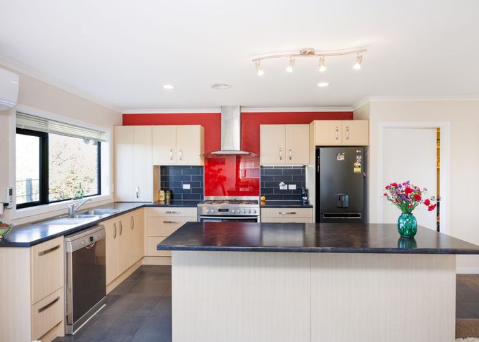  at 12 Ron Place, Fitzherbert, Palmerston North, Manawatu / Whanganui