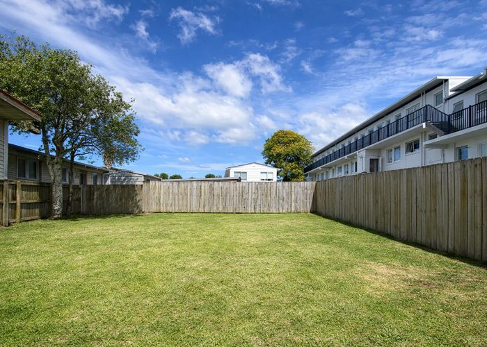  at 4 Eden View Road, Sandringham, Auckland City, Auckland