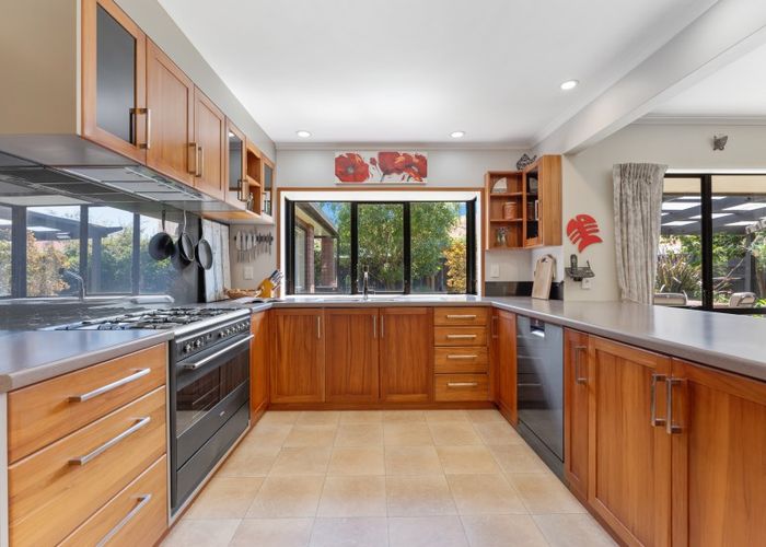 Free property data for 16 Fraser Court Roslyn Palmerston North