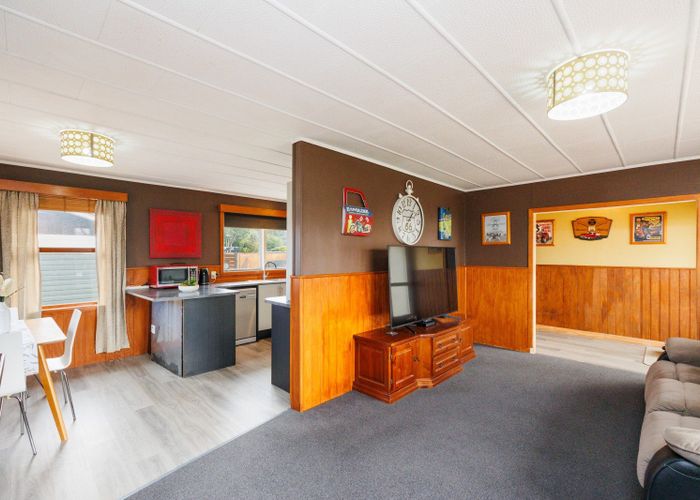  at 39 Somerset Crescent, Highbury, Palmerston North