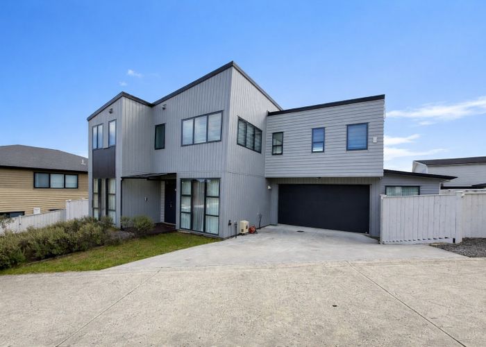  at 21 Meadowridge Drive, Flat Bush, Manukau City, Auckland