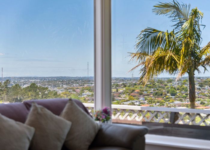  at 43 Royal Road, Massey, Auckland