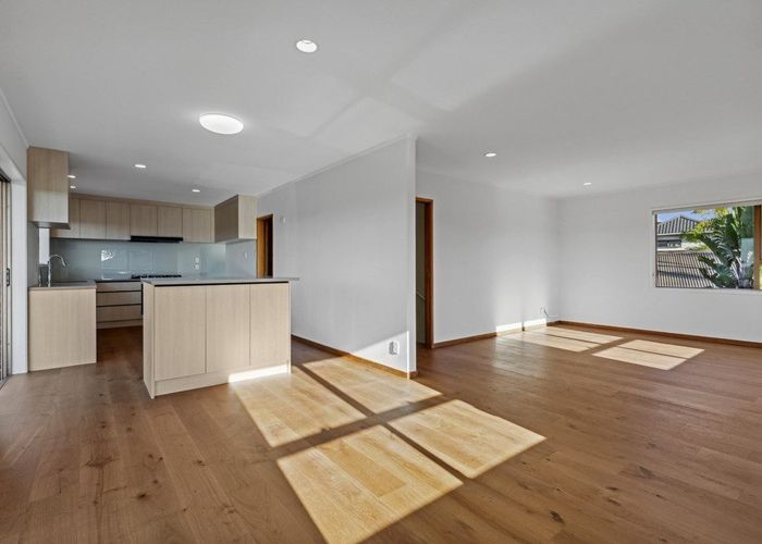  at 13 Tarahanga Street, Northcote, Auckland