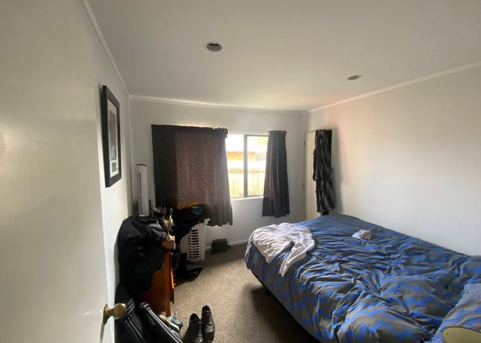  at 14 Glassonby Road, Northpark, Auckland