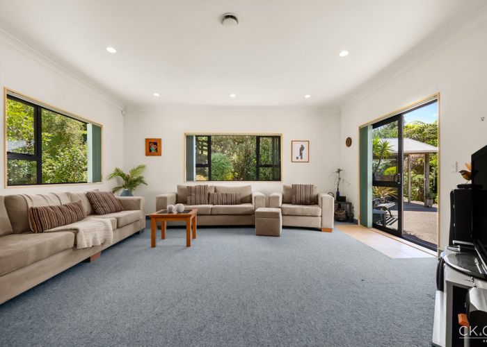  at 8a Garrett Place, Riverstone Terraces, Upper Hutt, Wellington