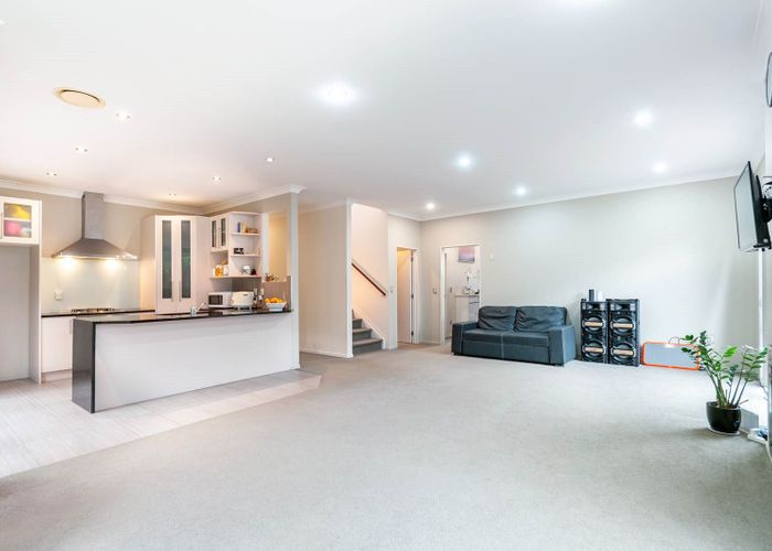  at 23 Midhurst Avenue, Henderson, Auckland