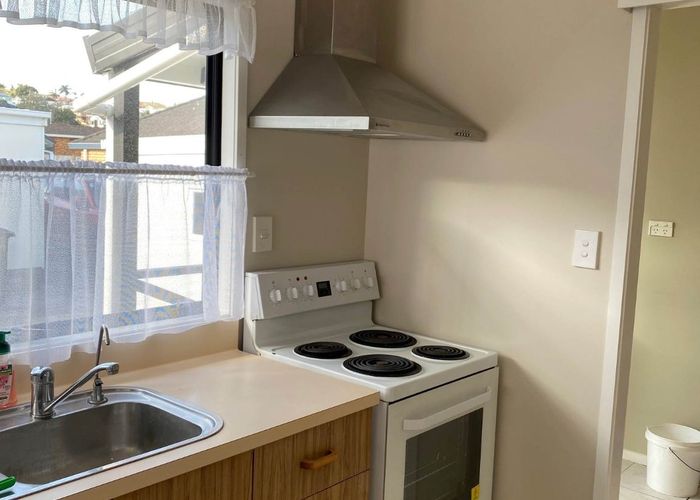  at 2/47 De Quincey Terrace, Highland Park, Manukau City, Auckland