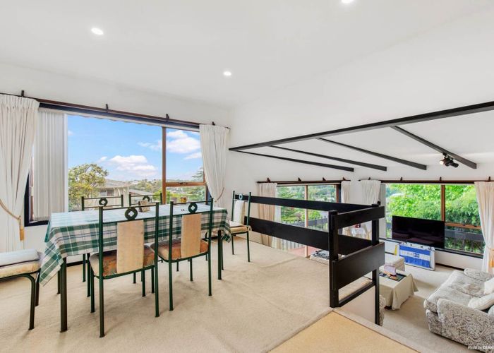  at 12 Woodcote Drive, Glenfield, North Shore City, Auckland