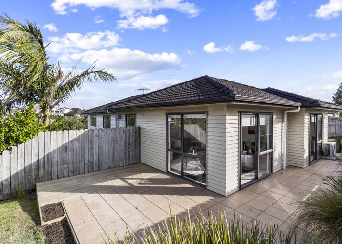  at 28 Toomer Place, Beachlands, Auckland