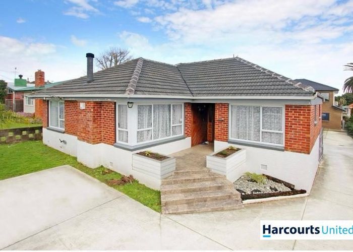  at 10 Sunnyside Crecsent, Papatoetoe, Manukau City, Auckland