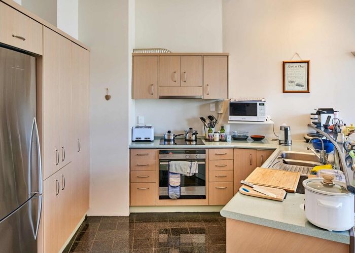  at 17/60 Courtenay Place, Te Aro, Wellington