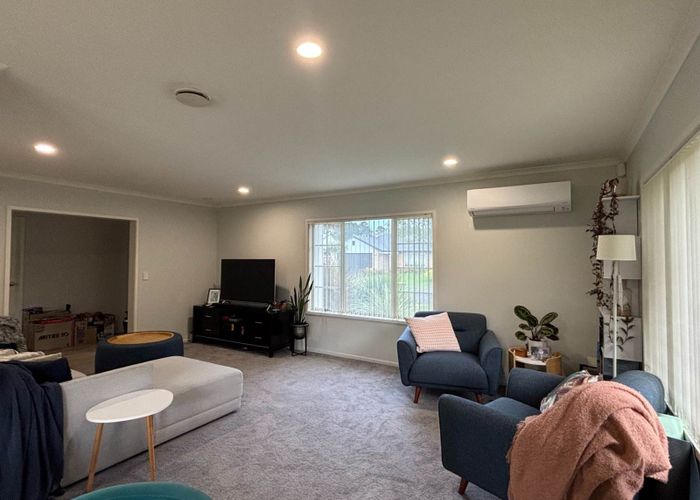  at 86 Hillwell Drive, Henderson, Waitakere City, Auckland