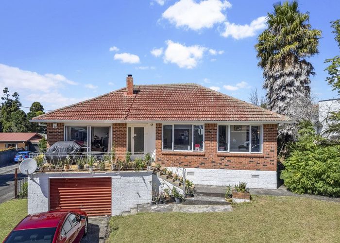  at 23 Tirimoana Road, Te Atatu South, Auckland