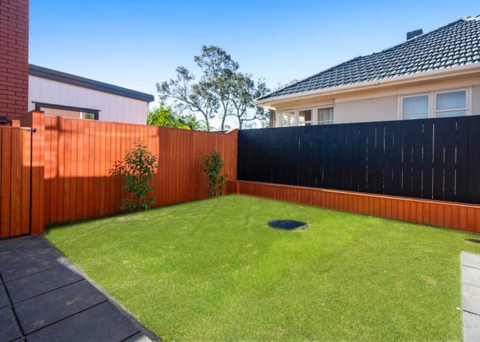  at 8/95 Walker Road, Point Chevalier, Auckland City, Auckland