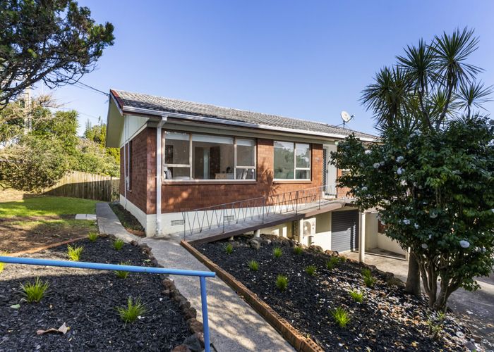  at 1/152 Glenfield Road, Birkenhead, Auckland
