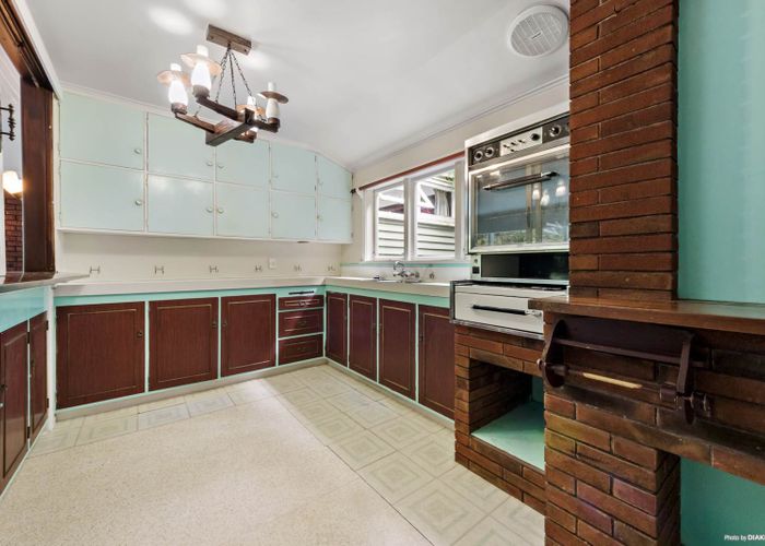  at 20 Takahe Road, Titirangi, Auckland