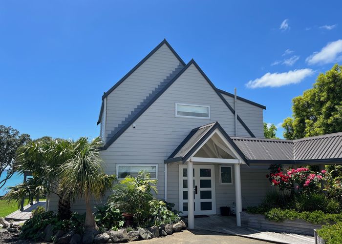For rent 9 Pohutukawa Road, Beachlands, Manukau City, Auckland