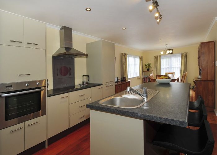  at 8 Lincoln Avenue, Epuni, Lower Hutt