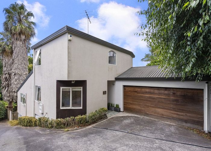  at 98B Gowing Drive, Meadowbank, Auckland