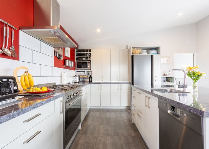  at 38 Pharazyn Avenue, Waikanae Beach, Waikanae