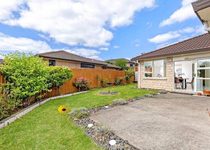  at 12 Mt Lebanon Crescent, The Gardens, Manukau City, Auckland