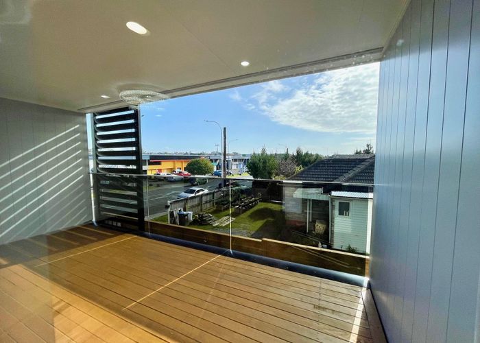  at 4/127 Stoddard Road, Mount Roskill, Auckland City, Auckland