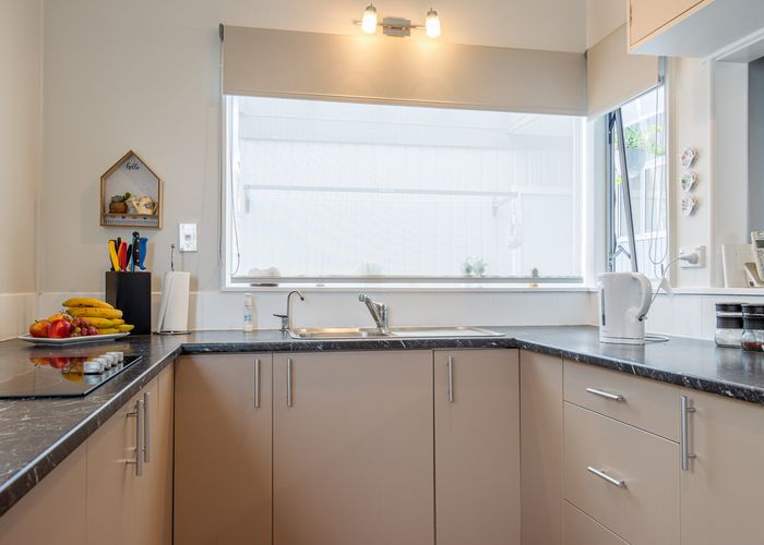  at 2/77 Goulstone Road, Whakatane