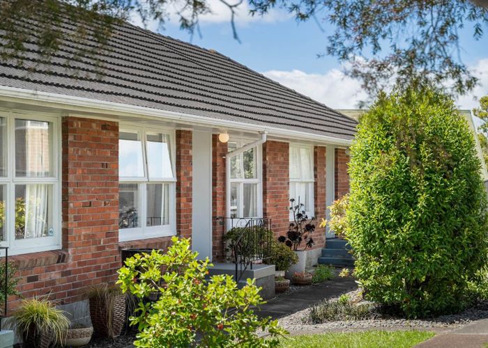  at 2/10 Liston Street, Northcote, North Shore City, Auckland