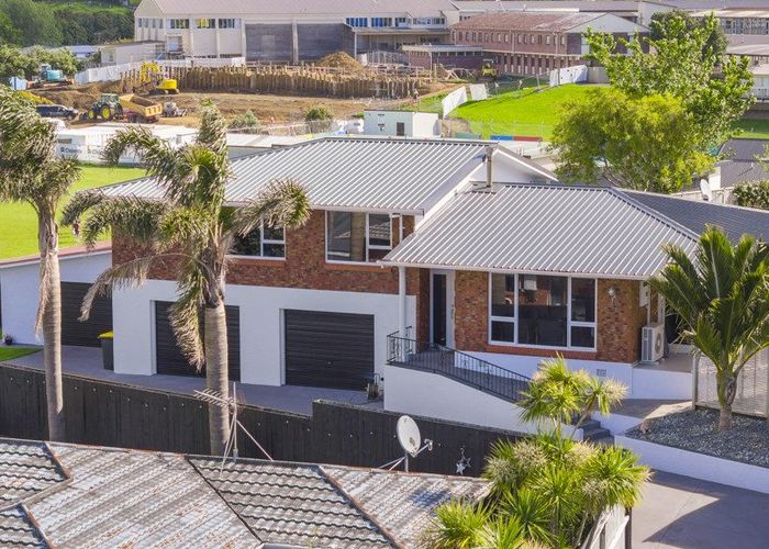  at 12A Julian Place, Westown, New Plymouth