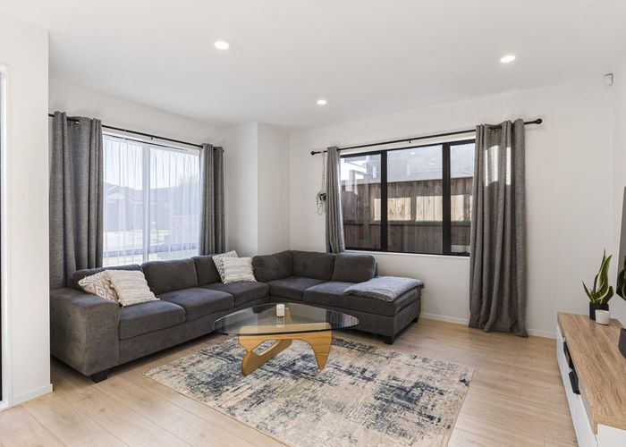  at 9 Lusitano Drive, Karaka, Papakura