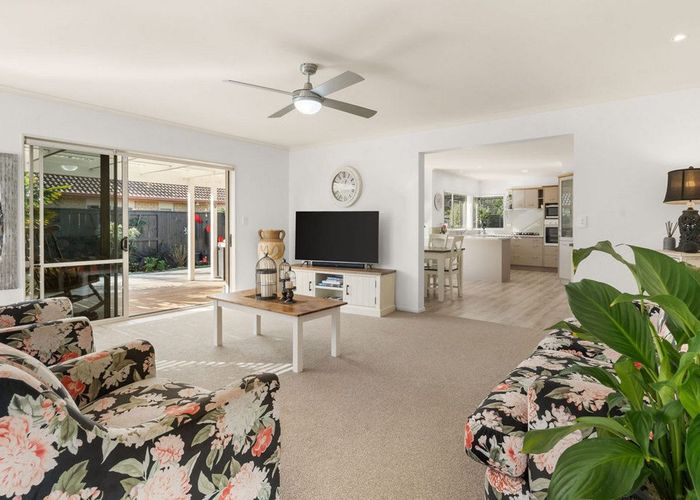  at 4 Amery Place, Papamoa Beach, Papamoa