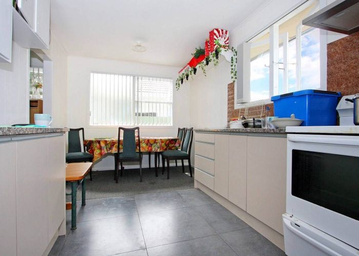  at 32 Antrim Crescent, Otara, Manukau City, Auckland
