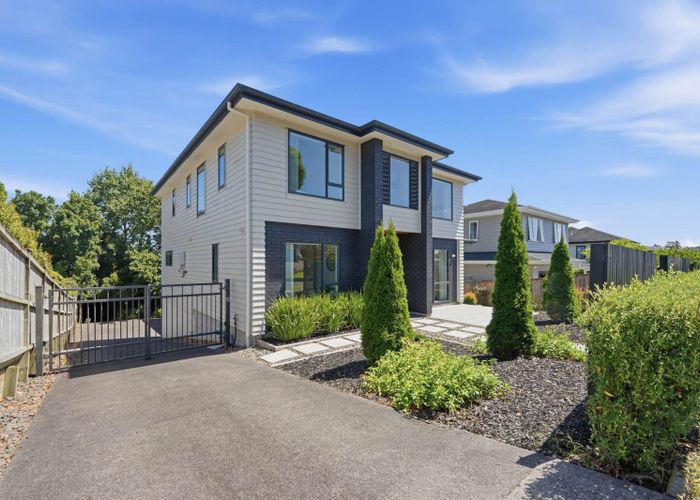  at 18 Newport Place, Forrest Hill, Auckland