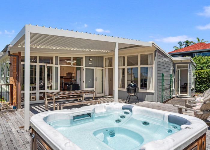  at 6A Hauraki Road, Hauraki, Auckland