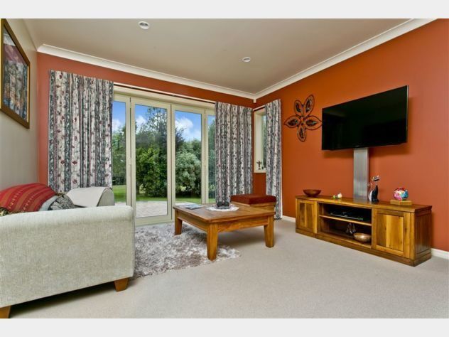  at 987 Dairy Flat Highway, Albany, North Shore City, Auckland