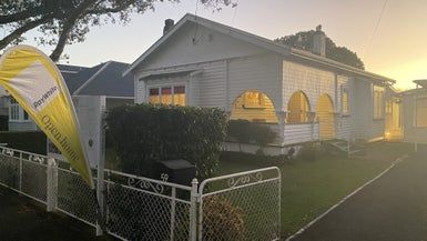  at 59 Pine Street, Mount Eden, Auckland