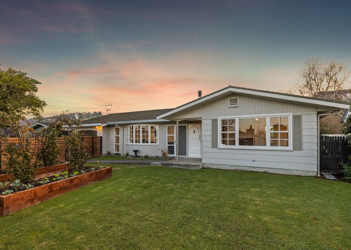  at 27 Kent Terrace, Taradale, Napier, Hawke's Bay