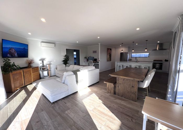  at 4 Harding Drive, Papamoa Beach, Tauranga, Bay Of Plenty