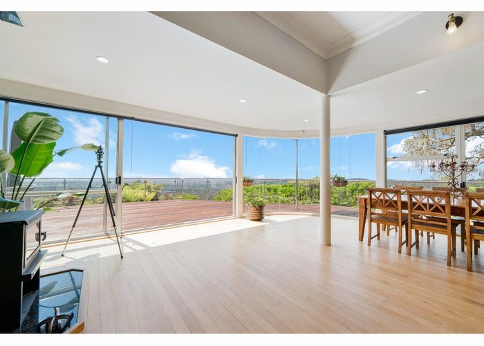  at 854 West Coast Road, Waiatarua, Auckland