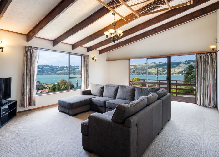  at 12 Athol Place, Ravensbourne, Dunedin